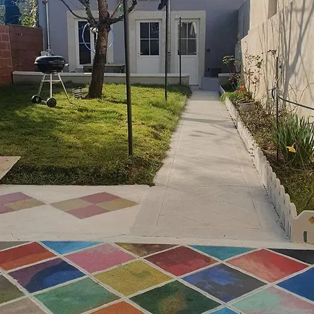 Σπίτι διακοπών Lulu's Lovely Center House Λε Μανς
