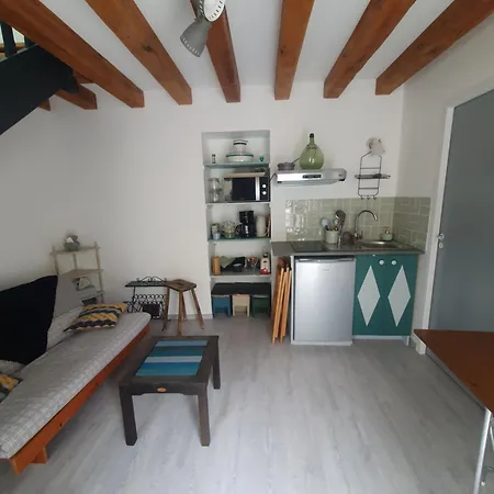 Lulu's Lovely Center House